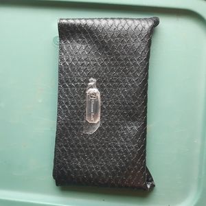 NWOT GlamourLock travel case